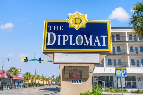 301-606 N Ocean Blvd, Myrtle Beach, SC, 29577-3725 | Card Image