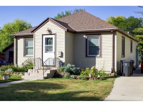 1112 Marsh St, Mankato, MN, 56001-4718 | Card Image