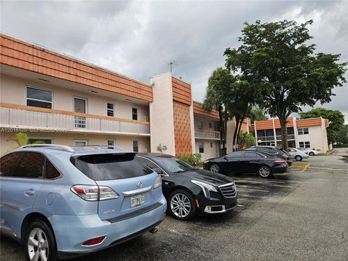 102c-7610 Stirling Rd, Hollywood, FL, 33024-8417 | Card Image