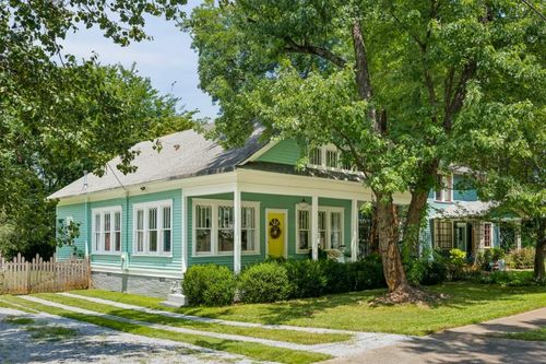 1739 Lyle Ave, College Park, GA, 30337-1202 | Card Image