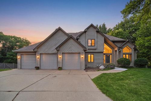 6170 Dallas Ln N, Plymouth, MN, 55446-3546 | Card Image