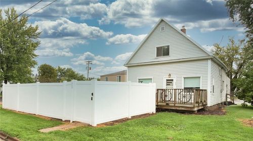 312 N 3rd St, ABBOTSFORD, WI, 54405-9557 | Card Image