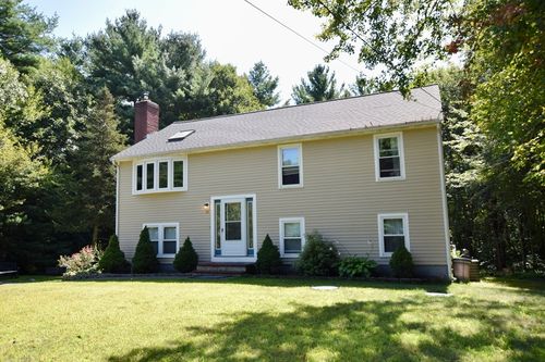 14 Blossom Ln, Berkley, MA, 02779-1138 | Card Image