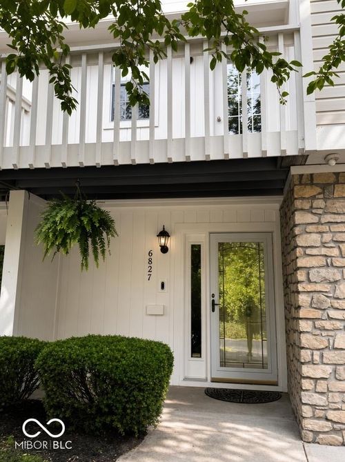 6827 Shore Island Drive, Indianapolis, IN, 46220 | Card Image
