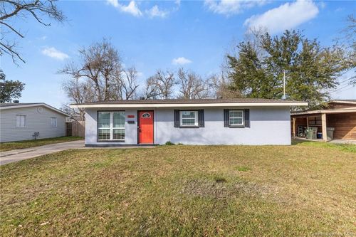 1601 Clover Dr, Lake Charles, LA, 70607-4711 | Card Image