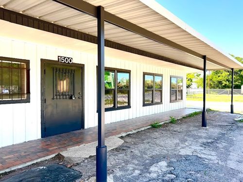 1500 S Oak Ave, Mineral Wells, TX, 76067-6950 | Card Image