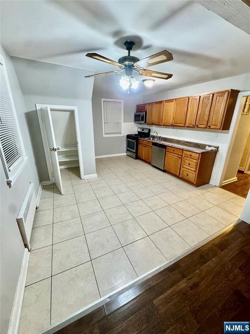 373 Floral Ln, Saddle Brook, NJ, 07663-5043 | Card Image