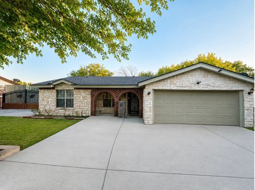 4408 Hunter St, Haltom City, TX, 76117-2725 | Card Image