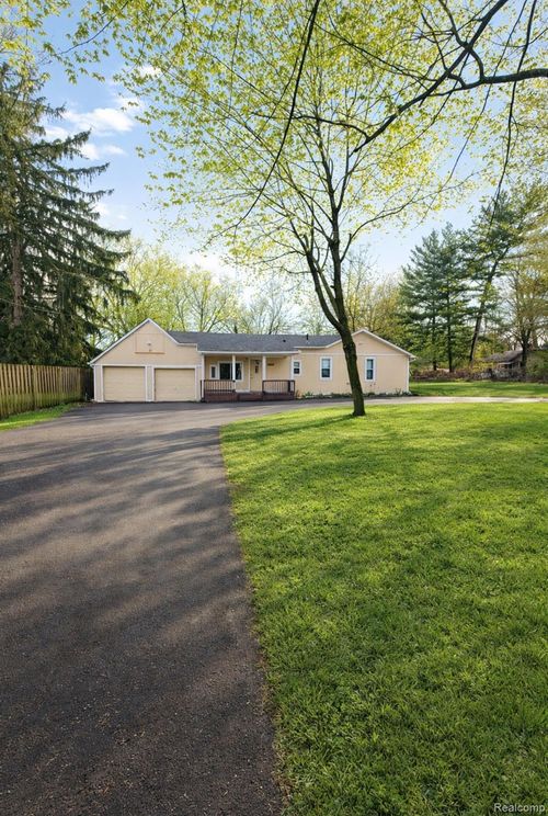 19397 Gaylord, Redford, MI, 48240-2616 | Card Image