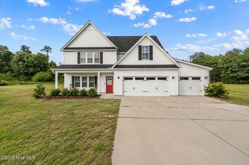 200 Majestic Ct, Cameron, NC, 28326-4404 | Card Image