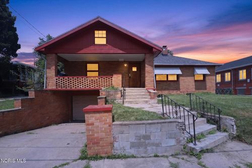735 Russell St, Toledo, OH, 43608-2048 | Card Image