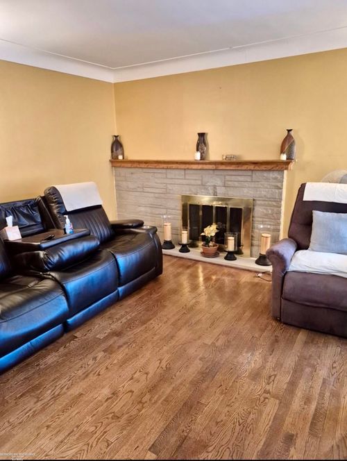 17619 Sprenger Ave, Eastpointe, MI, 48021-3150 | Card Image