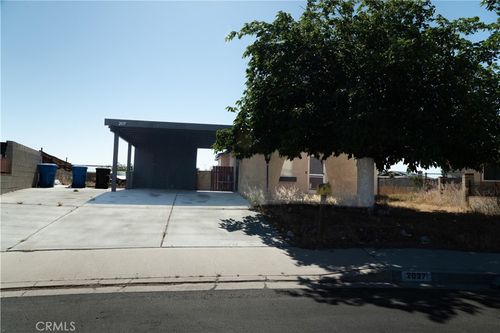 2037 Sequoia Dr, Barstow, CA, 92311-6736 | Card Image