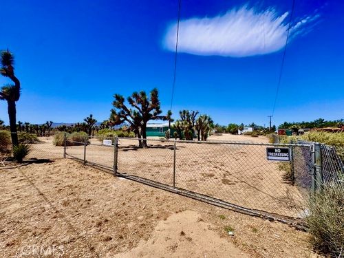 11028 Eaby Rd, Phelan, CA, 92371-7628 | Card Image