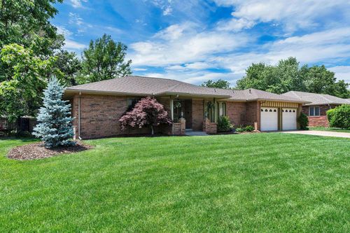 1557 N Caddy Ln, Wichita, KS, 67212-1235 | Card Image