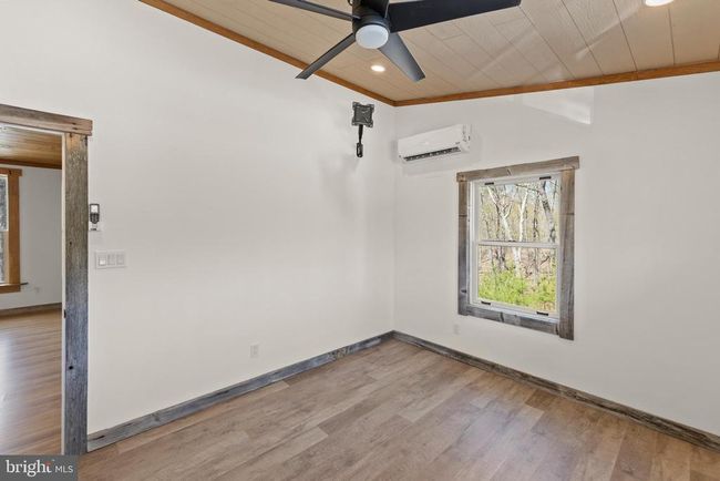 275 Oak Forest Ln, House other with 2 bedrooms, 2 bathrooms and null parking in BERKELEY SPRINGS WV | Image 22
