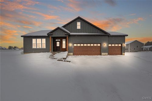 4523 Hollyshire Way, Clay, NY, 13041-9746 | Card Image