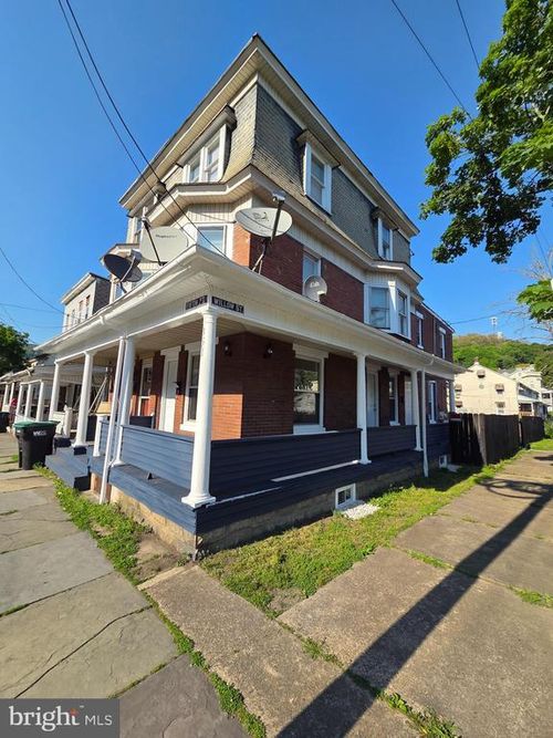351 S 5th St, SHAMOKIN, PA, 17872-6203 | Card Image