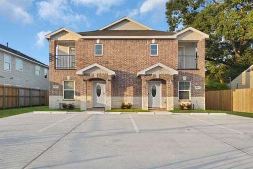 ab-7923 Bowen St, Houston, TX, 77051-1615 | Card Image