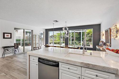 8208 Heritage Club Dr, West Palm Beach, FL, 33412-1567 | Card Image