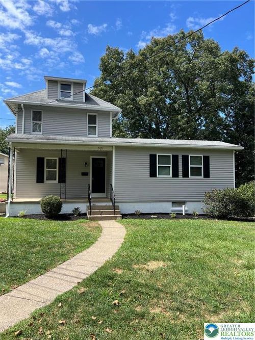 521 Wood St, Emmaus, PA, 18049-3849 | Card Image