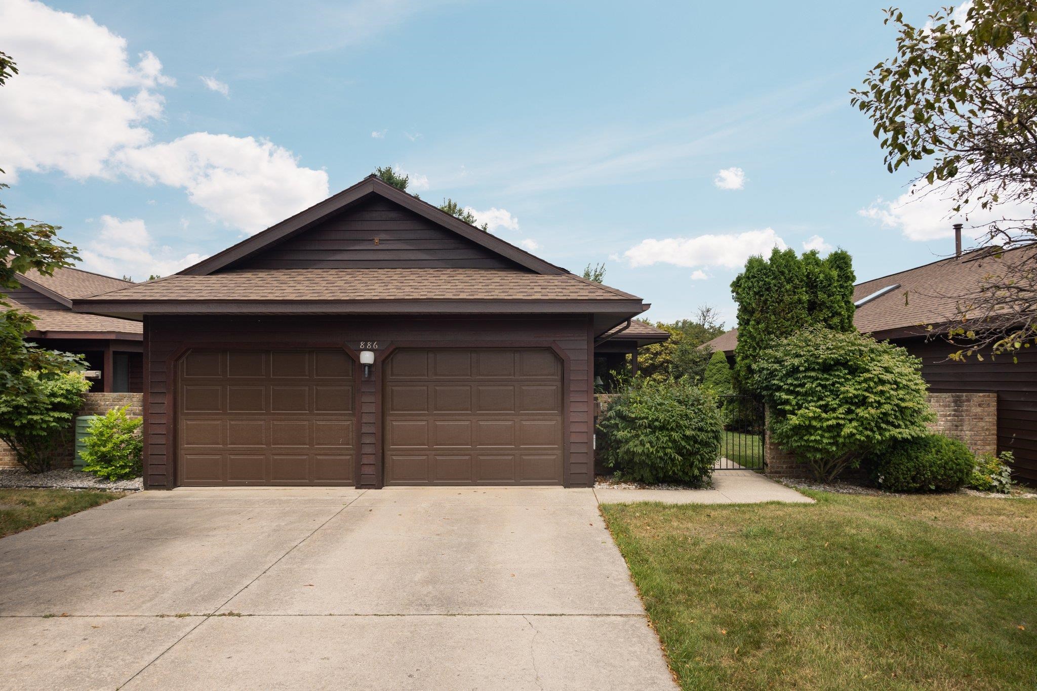 Hammond Pl, Traverse City, MI 49686