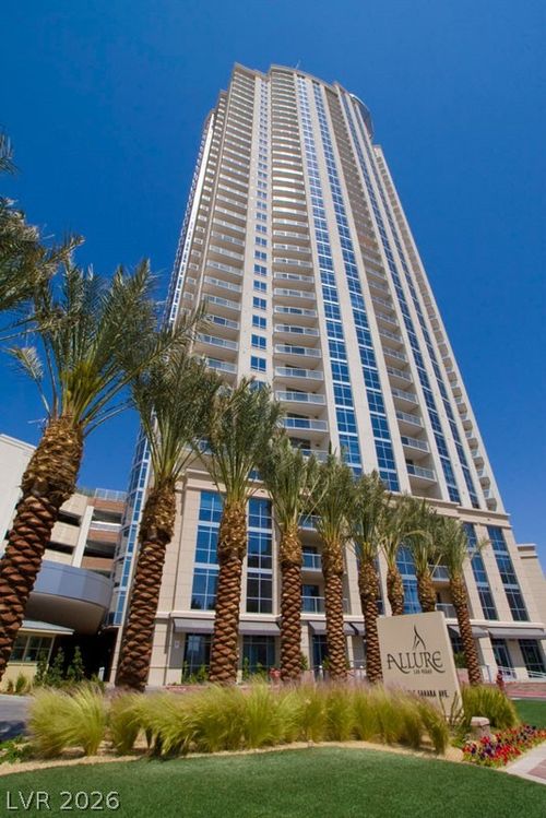 3005-200 W Sahara Ave, Las Vegas, NV, 89102-5002 | Card Image