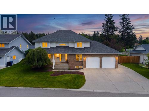 2916 Edgewood Drive, Cranbrook, BC, V1C6C9 | Card Image