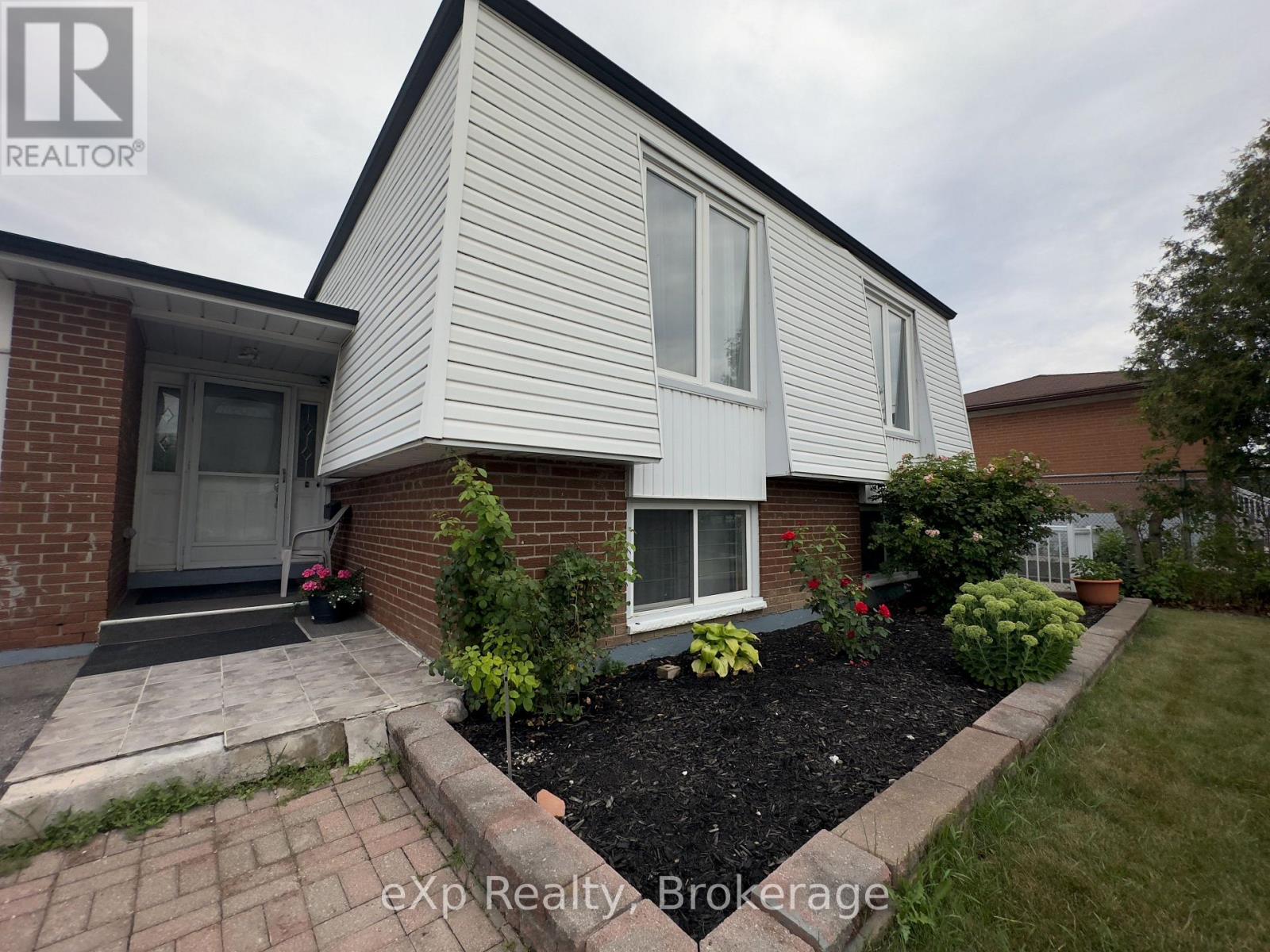 Residential in Mississauga (Malton) 2