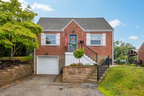 245 Lynn Dr, Pittsburgh, PA, 15236-4419 | Card Image