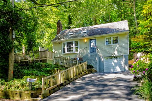 107 Norwood Ave, Northport, NY, 11768-1958 | Card Image