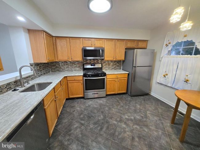 9 Bryant Dr, Townhouse with 3 bedrooms, 2 bathrooms and null parking in PERKASIE PA | Image 4