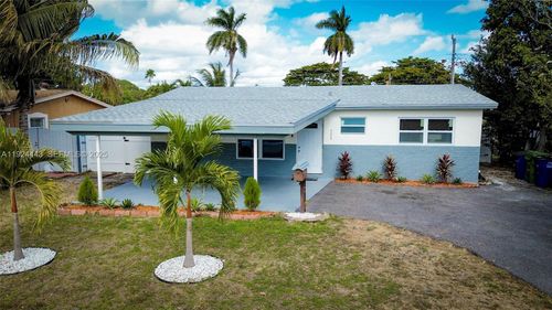 724 Sw 4th Ct, Hallandale Beach, FL, 33009-6220 | Card Image