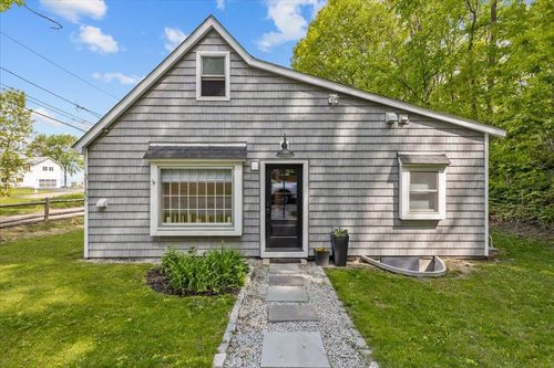 3122 North Ave, Burlington, VT, 05408-2102 | Card Image
