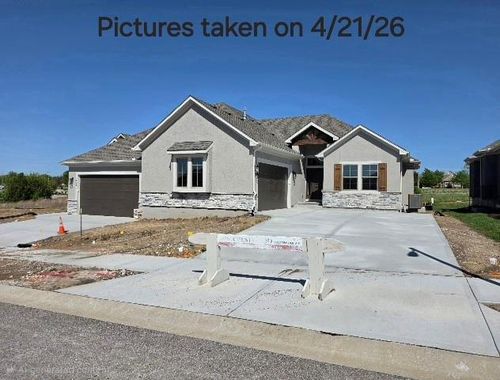 11581 S Millridge St, Olathe, KS, 66061-3480 | Card Image