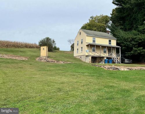 4200 N Sherman Street Ext, MOUNT WOLF, PA, 17347-9744 | Card Image