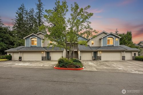 1402-4335 Issaquah Pine Lake Rd Se, Sammamish, WA, 98075-5286 | Card Image
