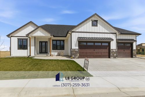 2704 Berkshire Way, Casper, WY, 82609-3896 | Card Image