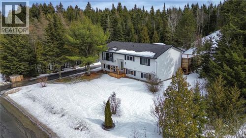 1080 Golden Grove Rd, Saint John, NB, E2N2A6 | Card Image