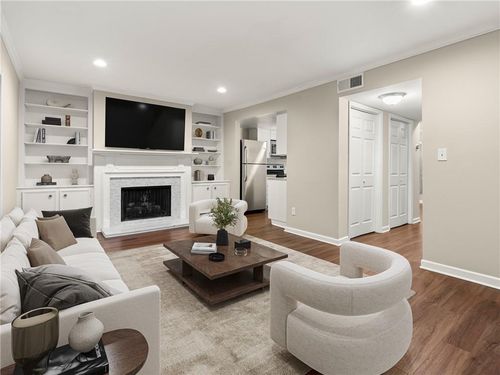 95 Ivy Trl Ne, Atlanta, GA, 30342-4244 | Card Image