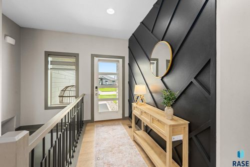6708 E Dugout Ln Lane, Sioux Falls, SD, 57110 | Card Image