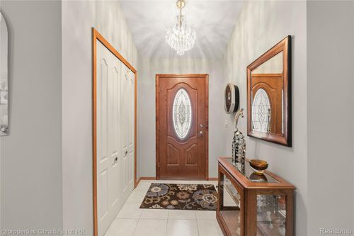 39780 Southpointe Ave, Harrison Township, MI, 48045-1647 | Card Image