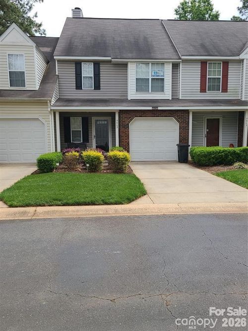 5963 Moose Ln, Charlotte, NC, 28269-3192 | Card Image