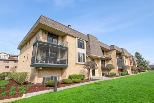 unit-2s-15705 Old Orchard Ct, Orland Park, IL, 60462-3569 | Card Image