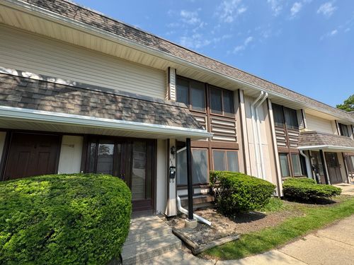 5567-5567 Court F, Hanover Park, IL, 60133-5508 | Card Image