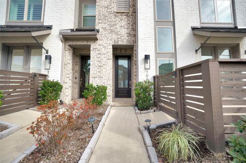 16646 Texas Hill Country Rd, Cypress, TX, 77433-7249 | Card Image