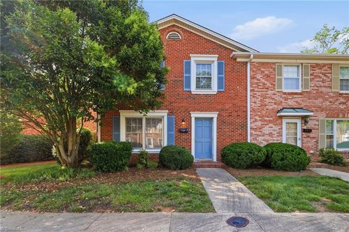 e-3204 Regents Park Ln, Greensboro, NC, 27455-1995 | Card Image
