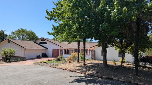 133 Tiffany Way, Grants Pass, OR, 97526-9355 | Card Image