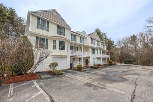 7 Mulberry Ln, Amherst, NH, 03031-2621 | Card Image