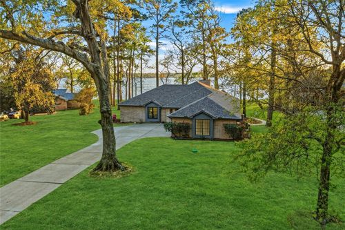 1125 River Rd, Montgomery, TX, 77356-5581 | Card Image